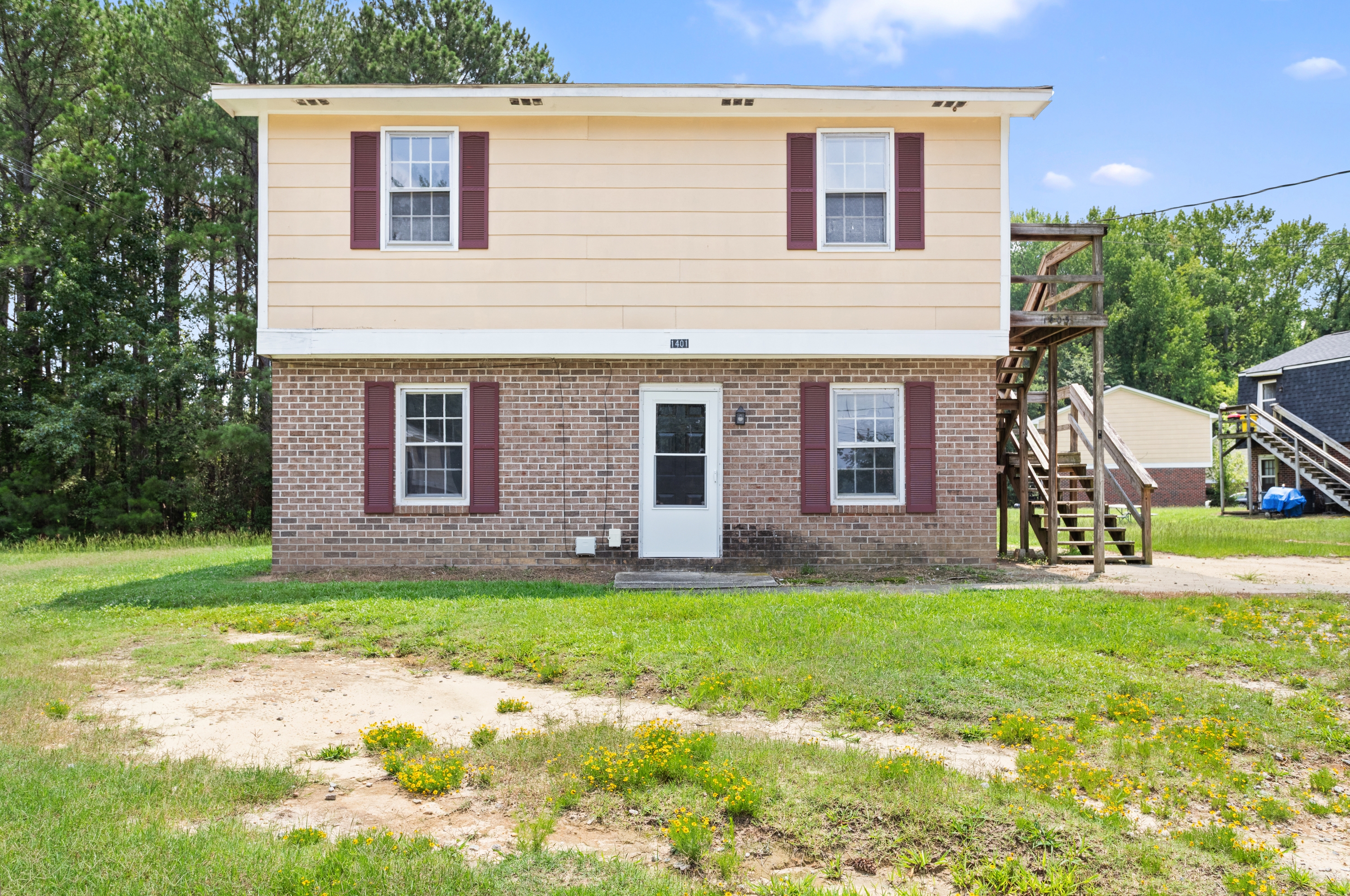 1403 Sportsman Trail