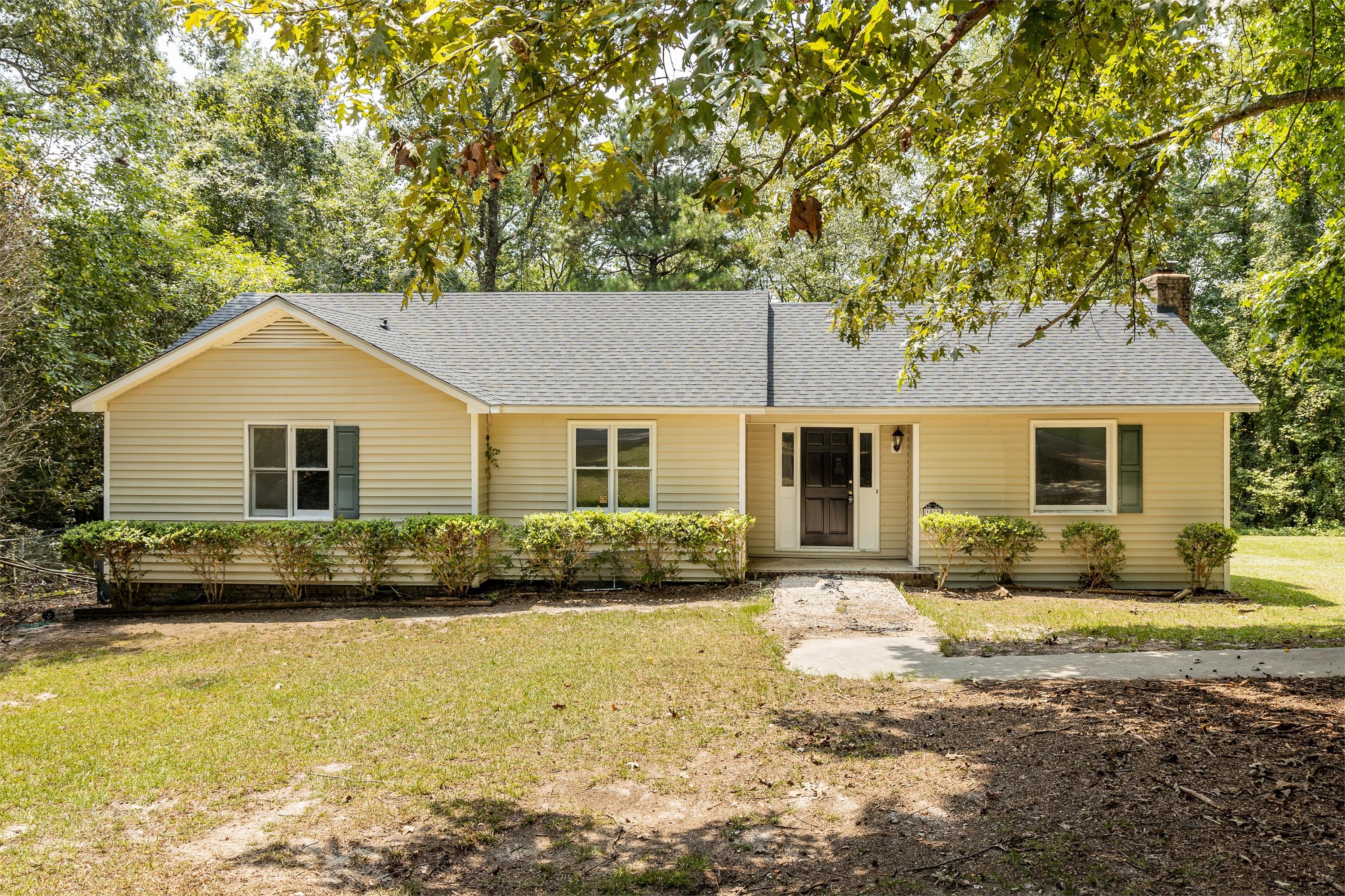 104 Greenwood Circle