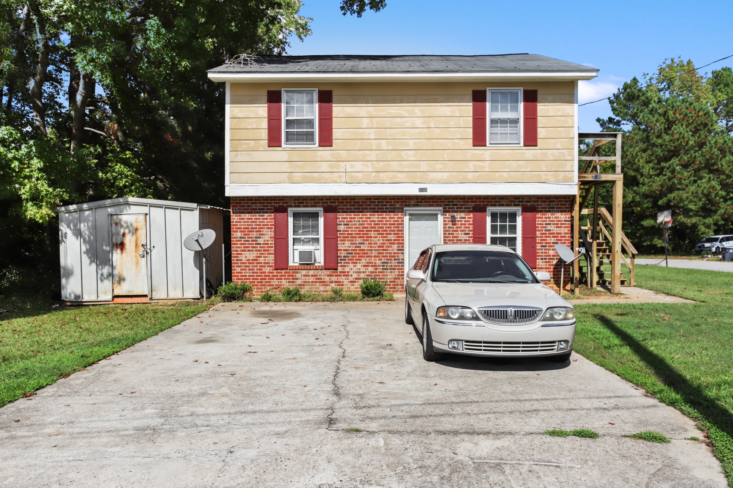 Property main image